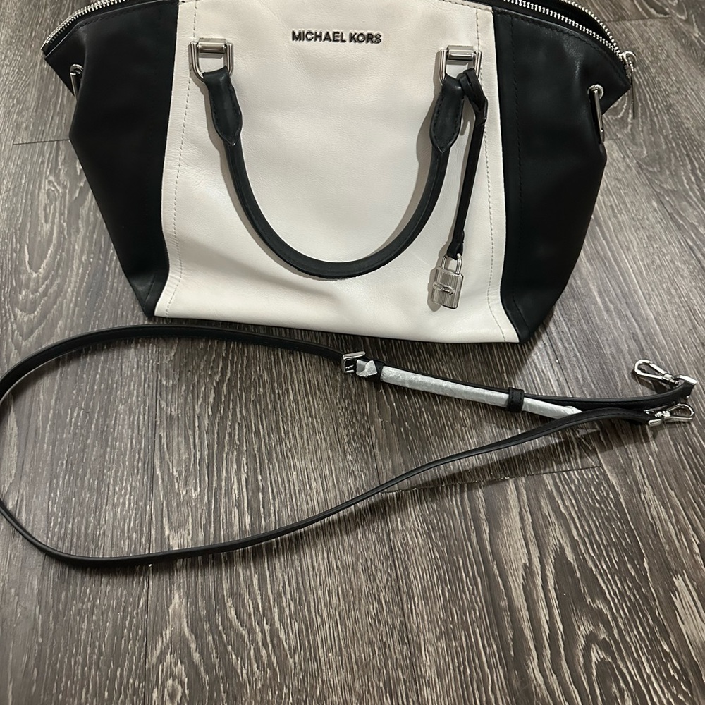 Michael Kors handbag - Picture 5 of 5